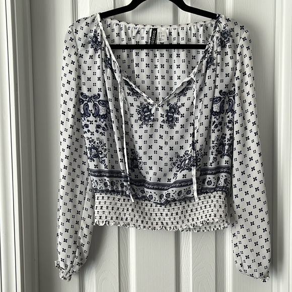 H&M Divided Women’s Crop Top - Picture 1 of 2